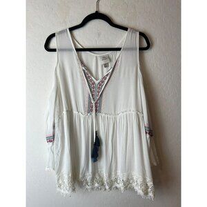 Knox Rose XL Cold Shoulder Embroidered Flowy Southwest Blouse with Tassel Detail